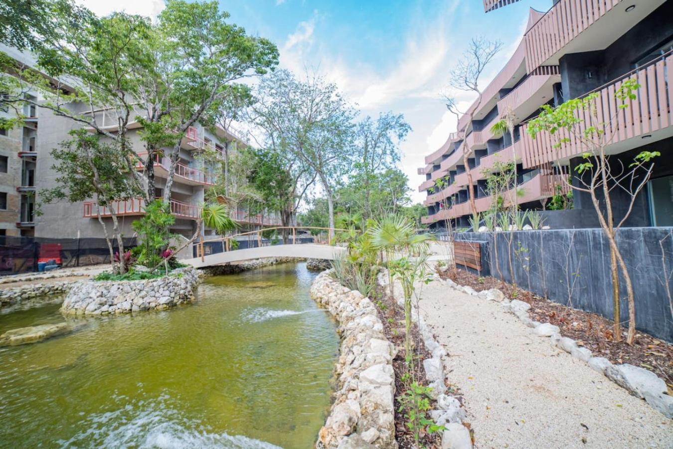 1 Bedroom Comfortable In Amira District *